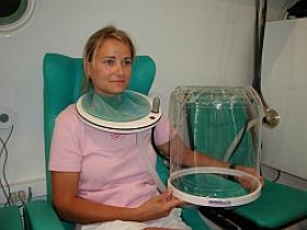 Kopfzelt (Head tent) zur Sauerstoff-Atmung während der HBO-Behandlung